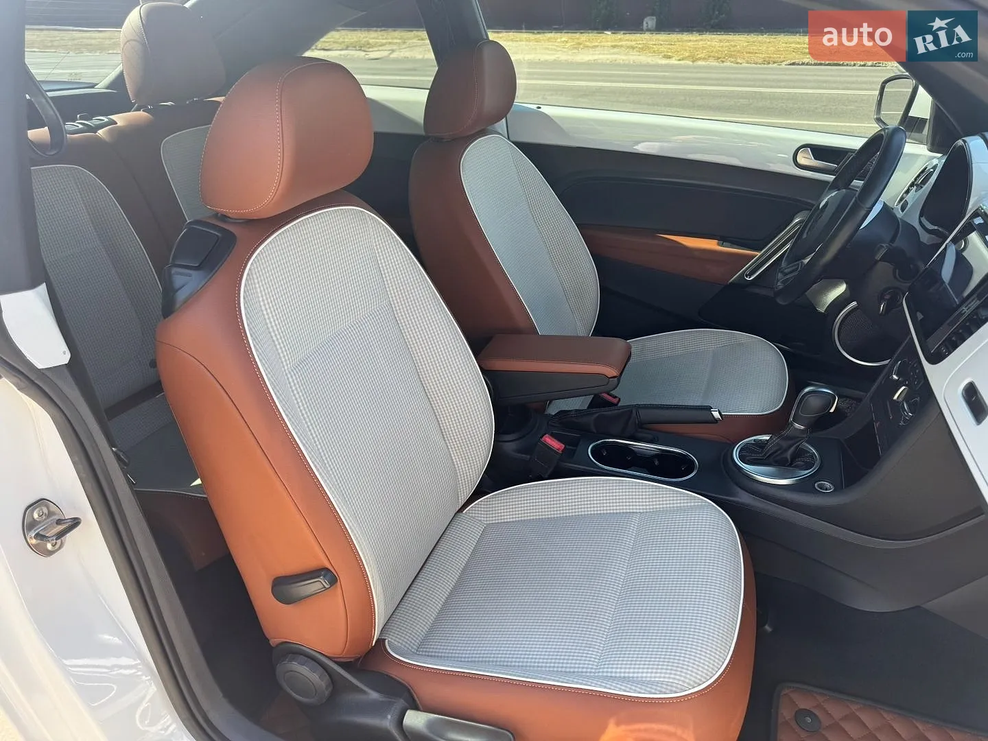 2015 Volkswagen Beetle - мініатюра 20