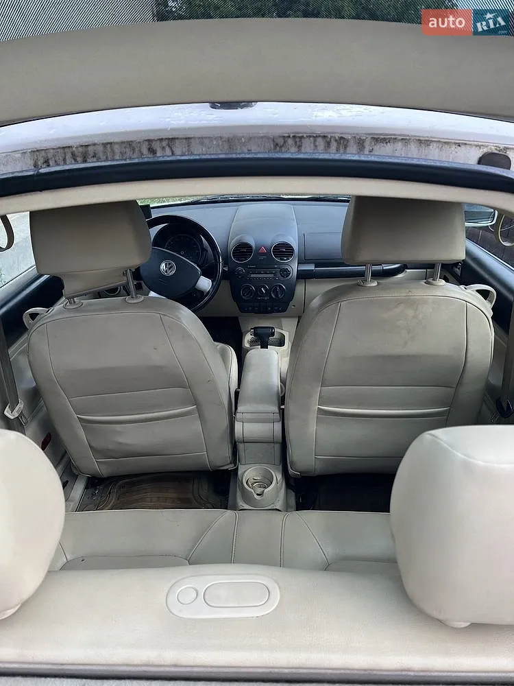 2010 Volkswagen Beetle - мініатюра 9