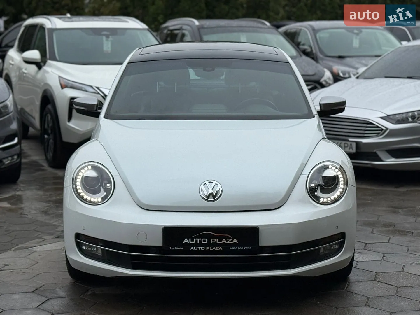2014 Volkswagen Beetle - мініатюра 2