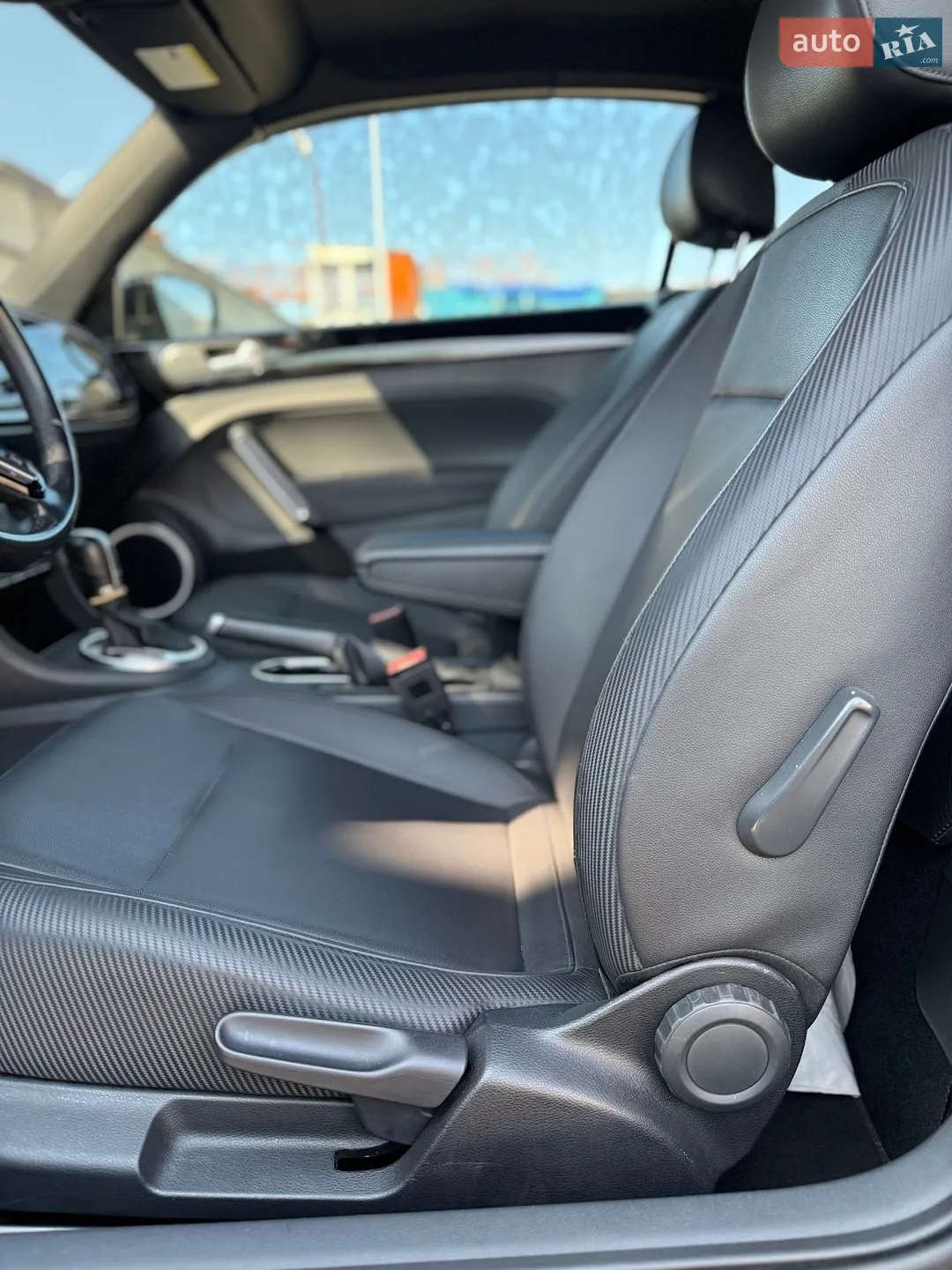 2015 Volkswagen Beetle - мініатюра 29