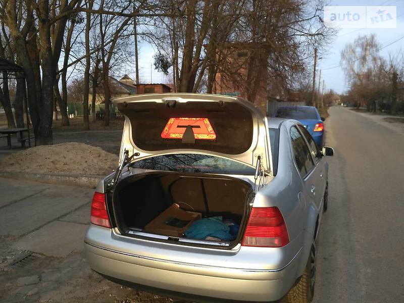 Седан Volkswagen Bora 2002 в Охтирці