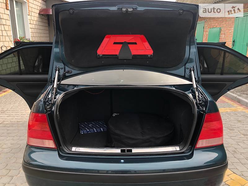 Седан Volkswagen Bora 2006 в Киеве