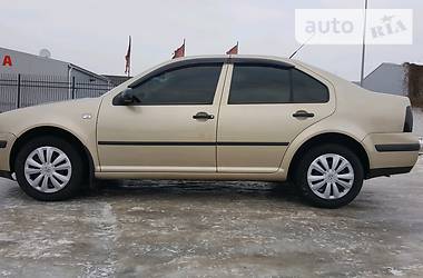 Седан Volkswagen Bora 2003 в Киеве