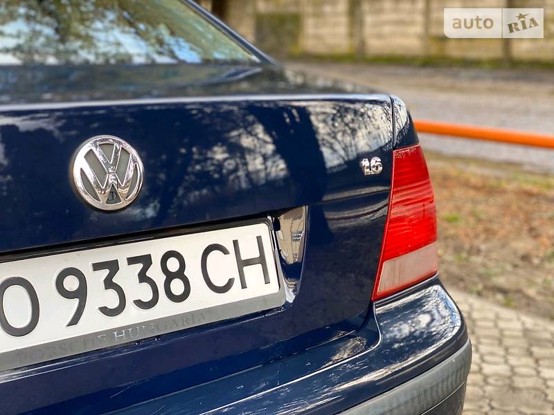 Седан Volkswagen Bora 2002 в Мукачевому