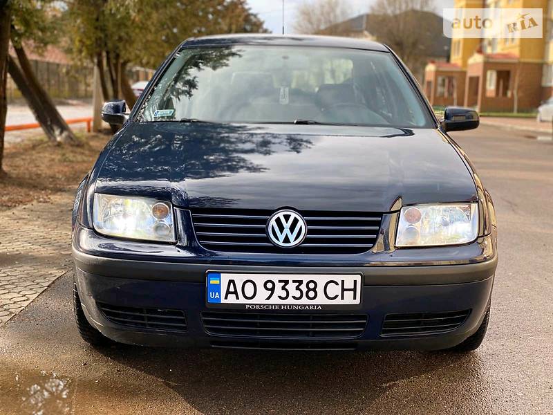 Седан Volkswagen Bora 2002 в Мукачевому