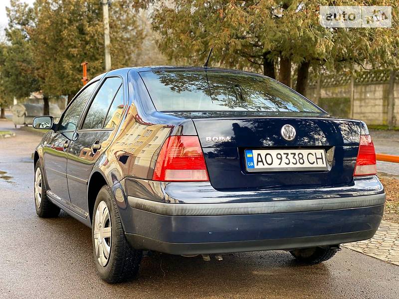 Седан Volkswagen Bora 2002 в Мукачевому