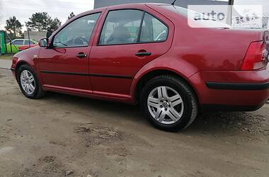 Седан Volkswagen Bora 1999 в Тлумачі