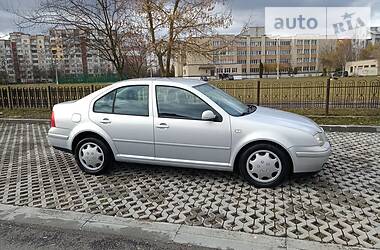 Седан Volkswagen Bora 2000 в 