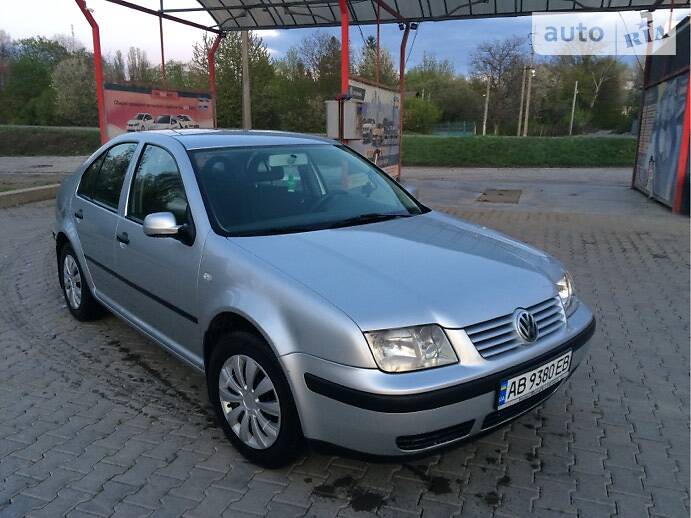 Седан Volkswagen Bora 2000 в 