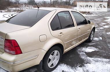 Седан Volkswagen Bora 2002 в Волочиске