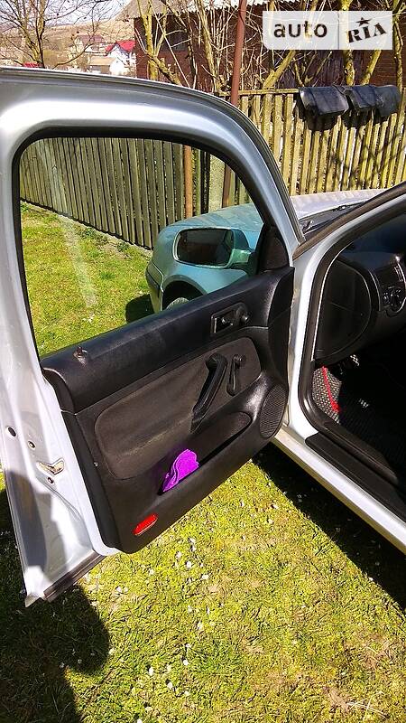 Седан Volkswagen Bora 1999 в Львові