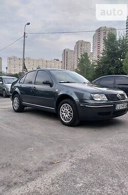 Седан Volkswagen Bora 2003 в Киеве