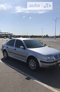 Седан Volkswagen Bora 2004 в Києві