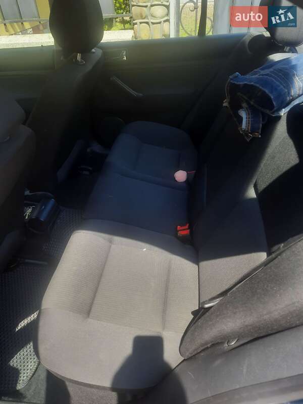 Седан Volkswagen Bora 2004 в Івано-Франківську