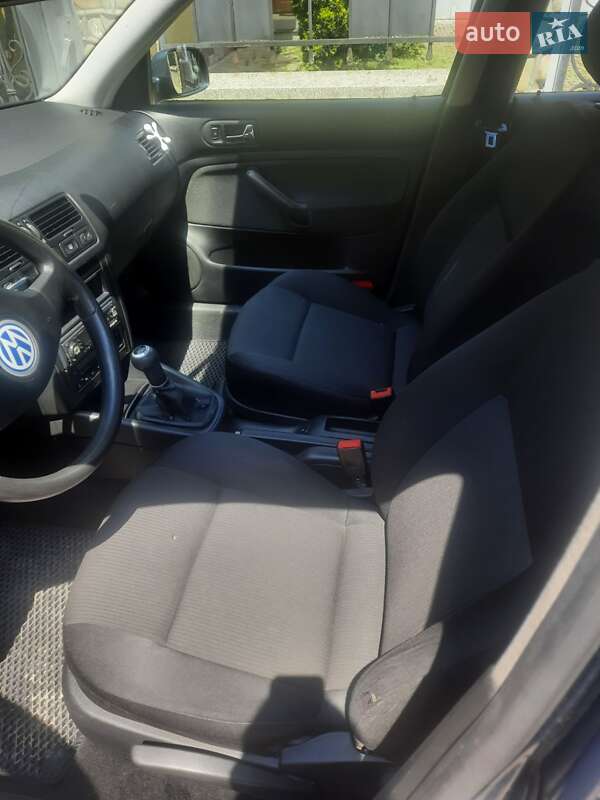 Седан Volkswagen Bora 2004 в Івано-Франківську