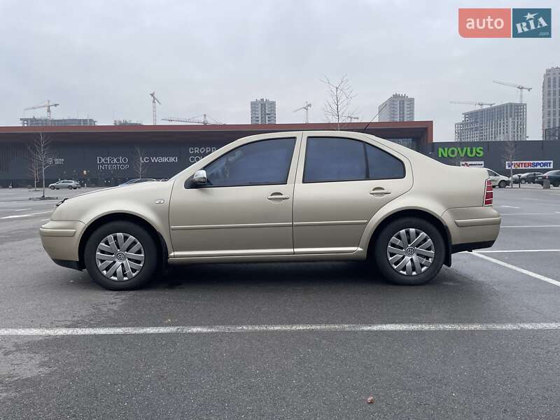 Седан Volkswagen Bora 2001 в Києві