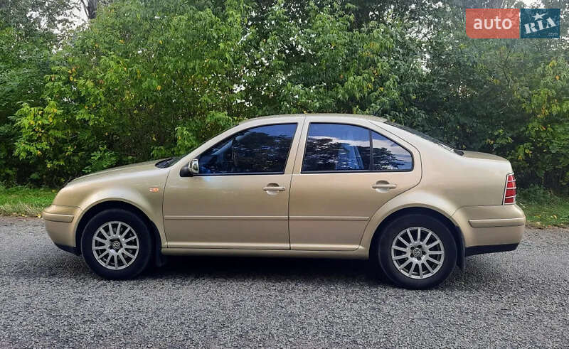 Седан Volkswagen Bora 2001 в Києві