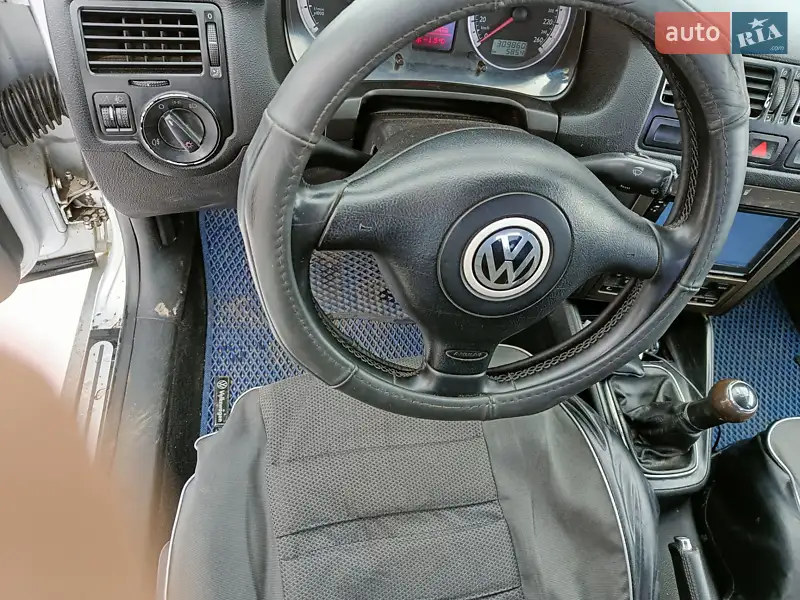 Volkswagen Bora 2000