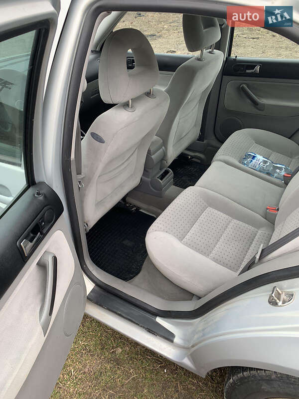 Седан Volkswagen Bora 1999 в Збаражі