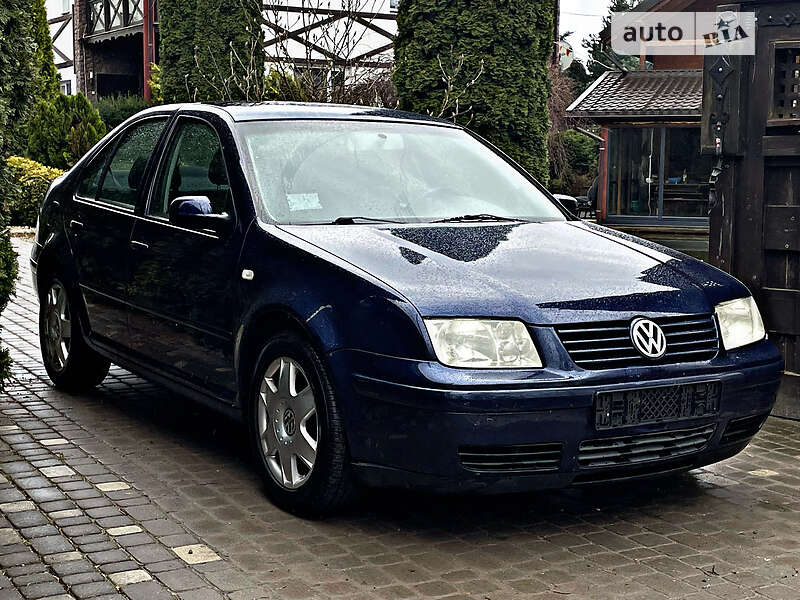 Седан Volkswagen Bora 2003 в Львове