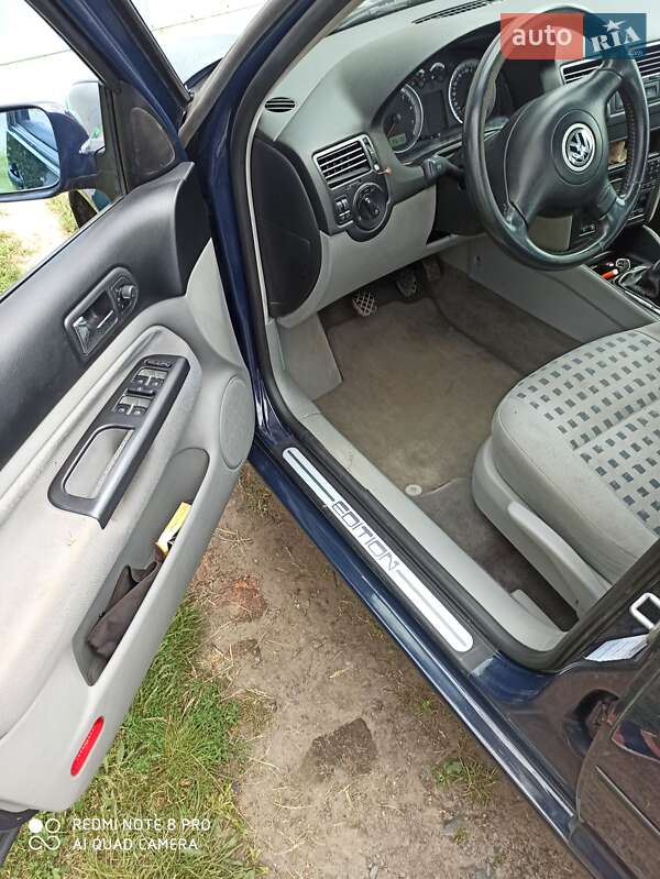 Седан Volkswagen Bora 2001 в Оржиці