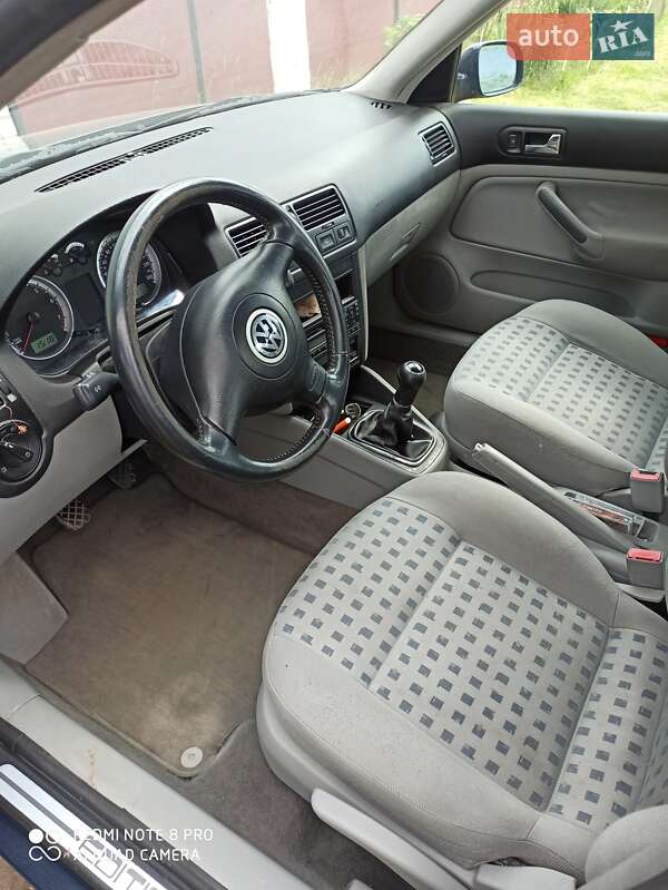 Седан Volkswagen Bora 2001 в Оржиці