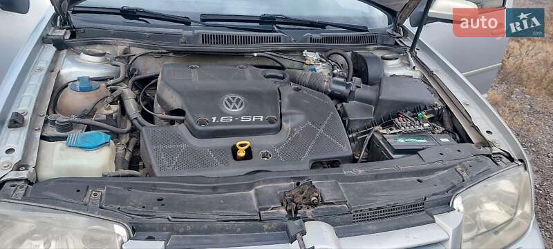 Седан Volkswagen Bora 1998 в Гайсине