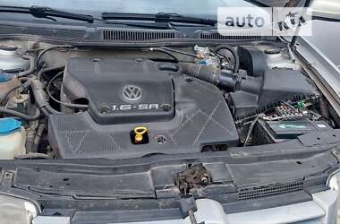 Седан Volkswagen Bora 1998 в Гайсине