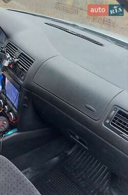 Седан Volkswagen Bora 1998 в 