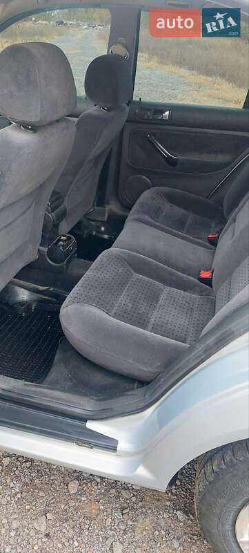 Седан Volkswagen Bora 1998 в Гайсине