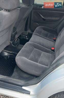 Седан Volkswagen Bora 1998 в 