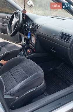Седан Volkswagen Bora 1998 в 