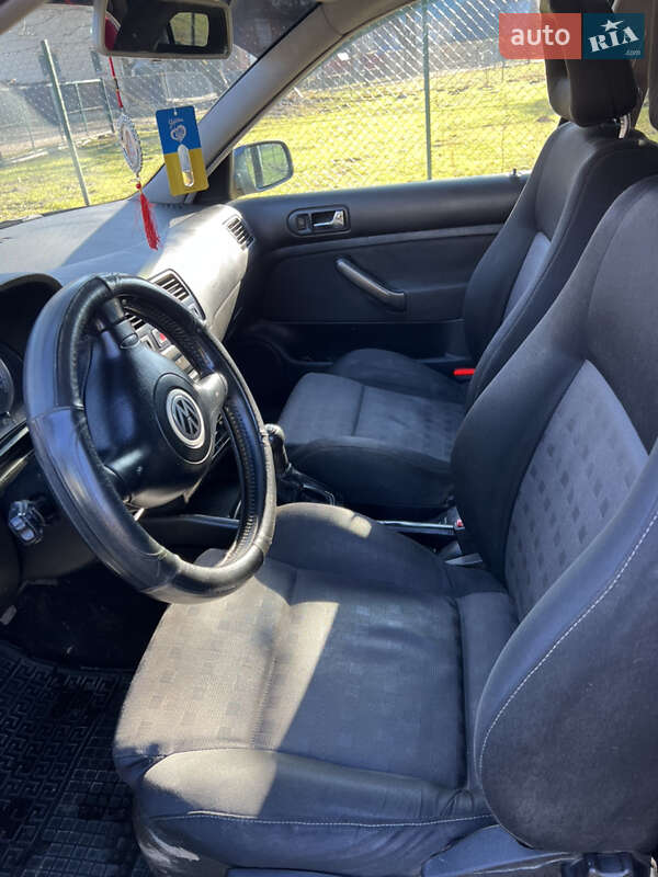 Універсал Volkswagen Bora 2001 в Ужгороді