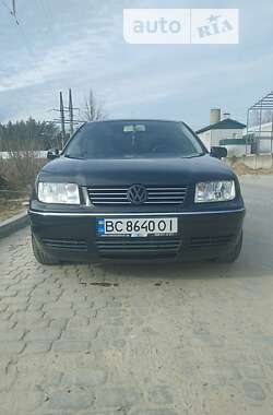 Седан Volkswagen Bora 2002 в Новояворівську