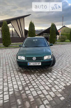 Седан Volkswagen Bora 2000 в Косове