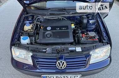 Седан Volkswagen Bora 2002 в Кременце