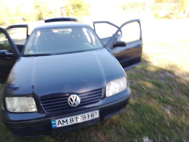 Седан Volkswagen Bora 2004 в Житомире