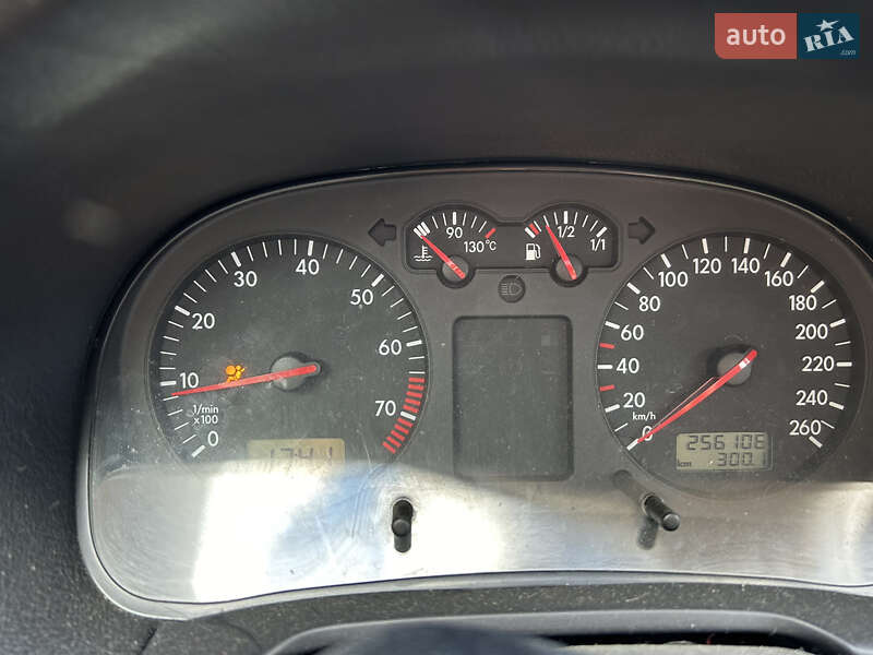 Седан Volkswagen Bora 1999 в Борщеві