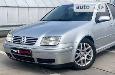 Седан Volkswagen Bora 2002 в Киеве