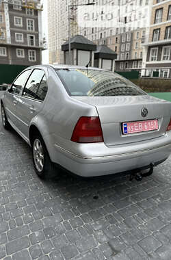 Седан Volkswagen Bora 2005 в Киеве