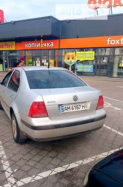 Седан Volkswagen Bora 2005 в Буче