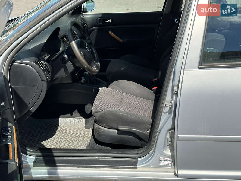 Седан Volkswagen Bora 1998 в Львове