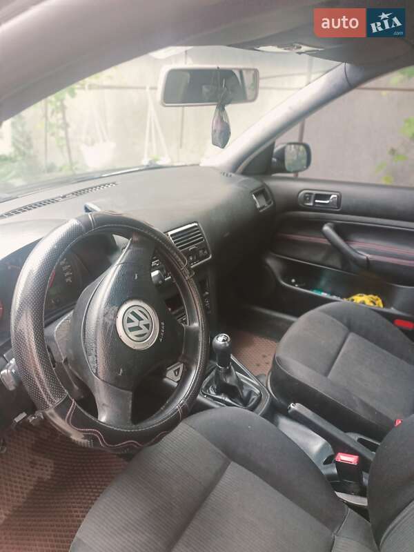 Седан Volkswagen Bora 2005 в Нововолинську