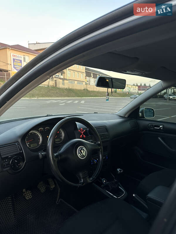 Седан Volkswagen Bora 2000 в Самборе