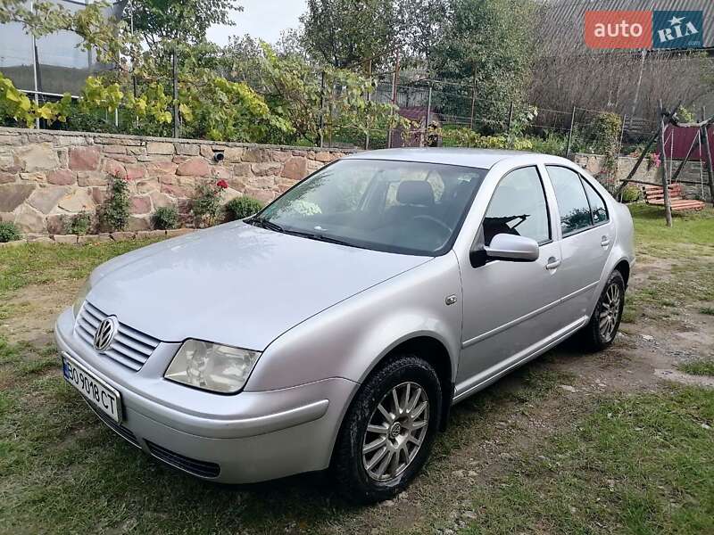 Седан Volkswagen Bora 2003 в Бучаче