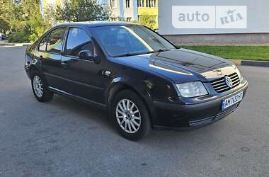 Седан Volkswagen Bora 2003 в Киеве