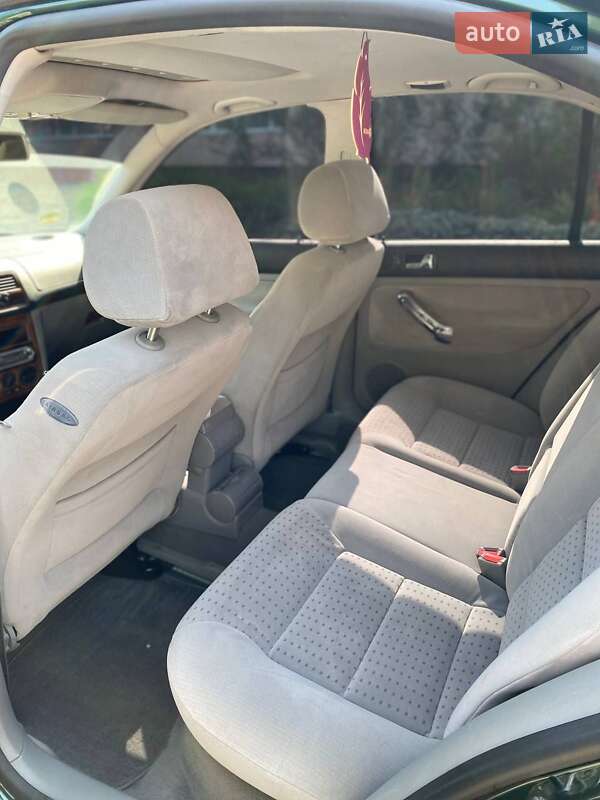 Седан Volkswagen Bora 1999 в Любомлі