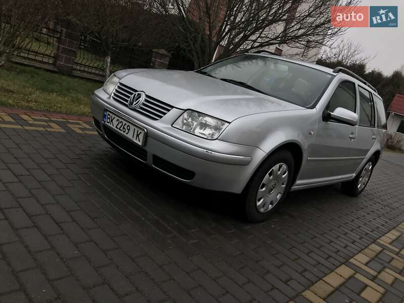 Універсал Volkswagen Bora 2000 в Рівному