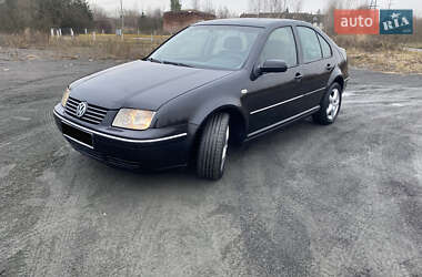 Седан Volkswagen Bora 2002 в Рокитному