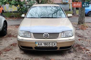 Седан Volkswagen Bora 2004 в Киеве